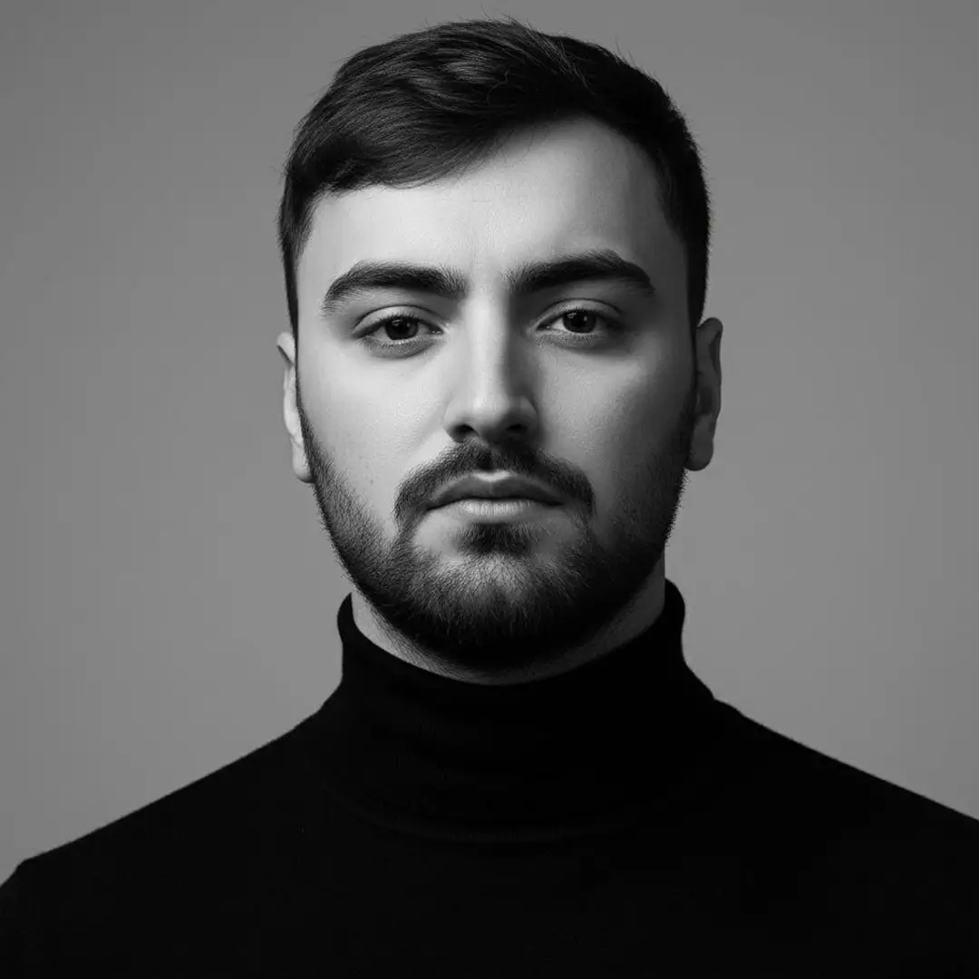 من نحن - photo ٢٠٢٦ ٠٤ ٢٣ ١١ ٤٤ ٢١ - الأمير ميديا